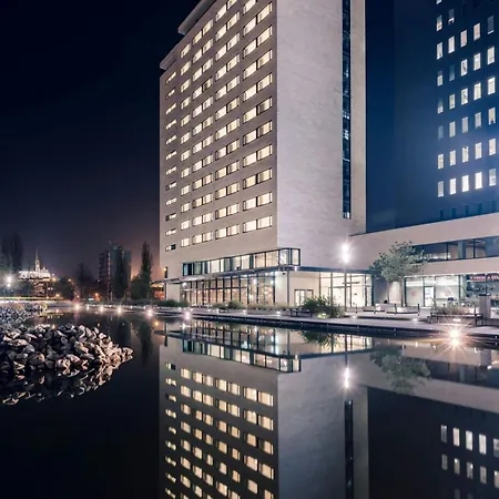 Hotel Courtyard By Marriott Brno 4*