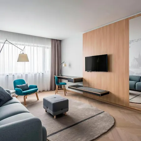Hotel Courtyard By Marriott Brno 4*