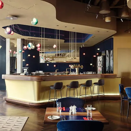 Hotel Courtyard By Marriott Brno 4*