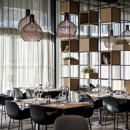 Hotel Courtyard By Marriott Brno 4*