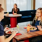 Courtyard By Marriott Hotel 4*