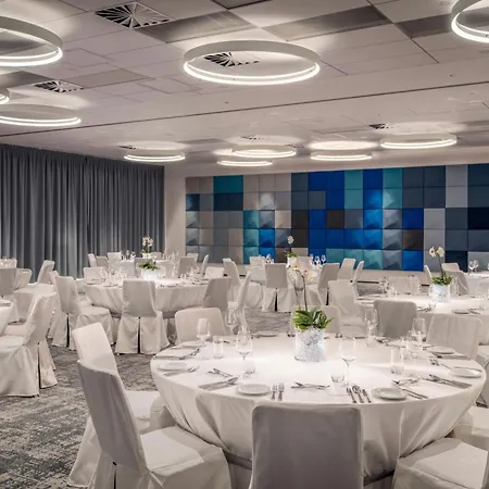 Courtyard By Marriott Szálloda 4*