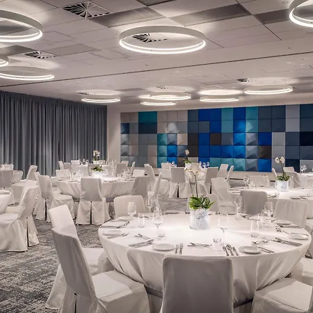Courtyard By Marriott Hotel 4*