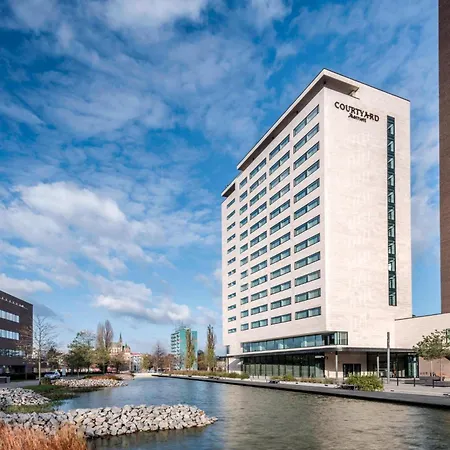 Courtyard By Marriott Hotel 4*