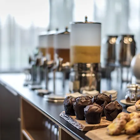 Courtyard By Marriott 4*