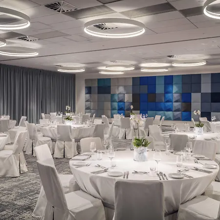 Hotel Courtyard By Marriott Brno