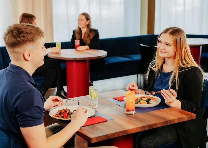 Courtyard By Marriott Hotell 4*