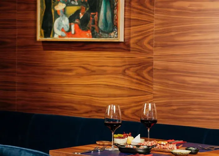 Courtyard By Marriott