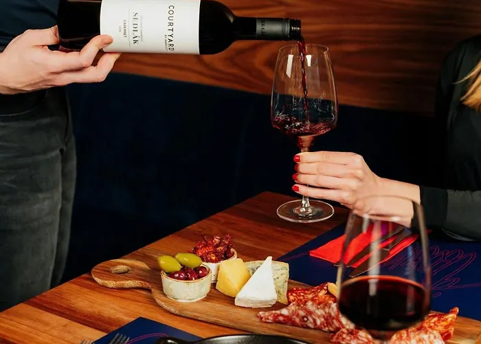 Courtyard By Marriott Ξενοδοχείο 4*