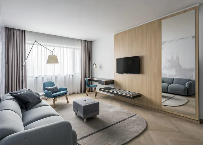 Courtyard By Marriott Hotell 4*
